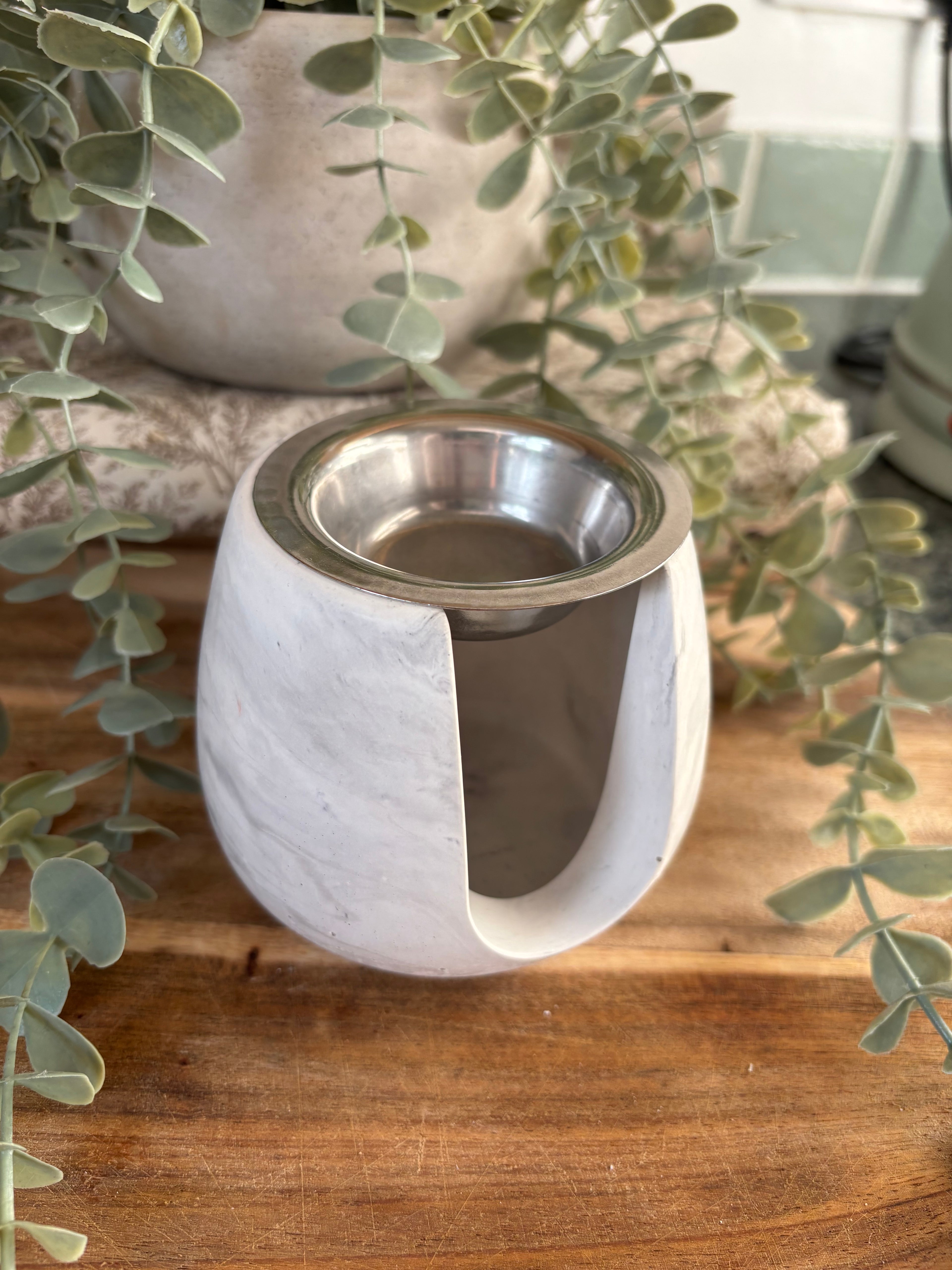 Cement wax melt burner pot